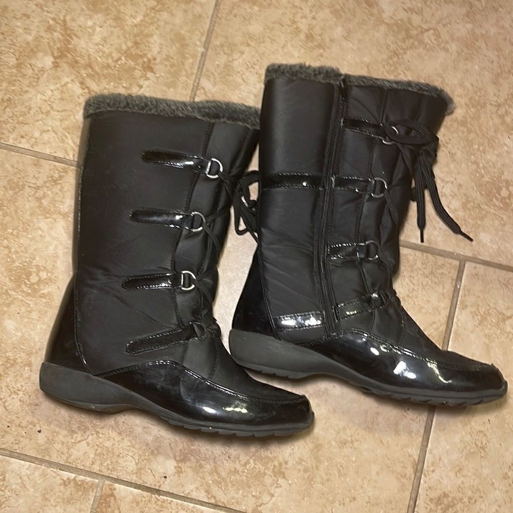 Black Sporto snow boots
